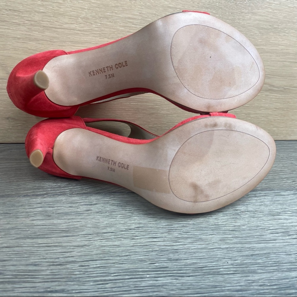 KENNETH COLE T-Strap Comfort Ankle Strap Zip-Up Leather Sandals - Picture 6 of 17